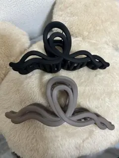 波状デザイン ヘアクリップ 2個セット
