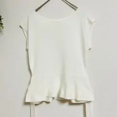 ✨美品✨ PROPORTION ニットホワイトノースリーブ フリル裾 リボンあり