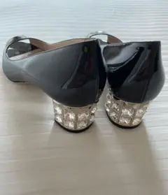 美品 数時間のみ着用 miumiu ミュウミュウ エナメル パンプス