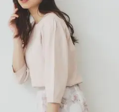 クルーネックデザインスリーブニット
