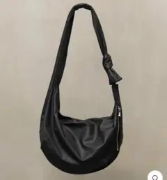 Leather Shoulder BANANA Bag 【定価36,300円】