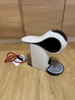ネスカフェ ドルチェグスト ジュニオエス ホワイト EF1058 ▲ ネスカフェ ドルチェ グスト GENIO S SHARE「ジェニオ エス
