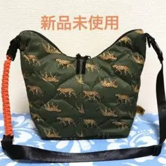 【新品未使用】Kiu 2WAY ショルダーハンドルパデッドバッグ レオパード柄