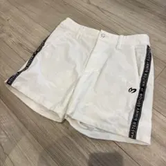 MASTER BUNNY EDITION ホワイトショートパンツ　ロゴ　ライン