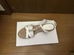 ジェリービーンズ ホワイト ビーズ 装飾 サンダル
