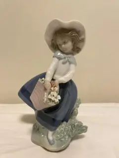 LLADRO リヤドロ「きれいな花ばかり」