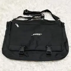 BOSEメッセンジャー　バッグ 収納多数　ブラック