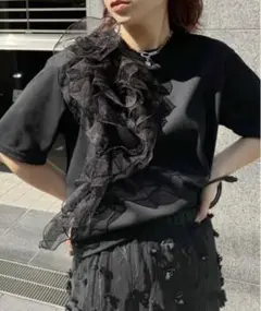 AMERI tシャツ　FLOWER COSAGE TEE