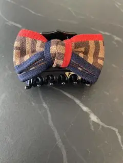 【極美品】FENDI フェンディ ズッカ柄 リボンバレッタ FENDI（バレッタ/ヘアクリップ）のフリマアイテム一覧