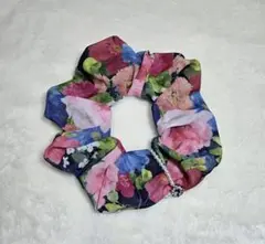 花柄シュシュ パールビーズ付き