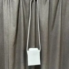 ホワイト スマホショルダーバッグ