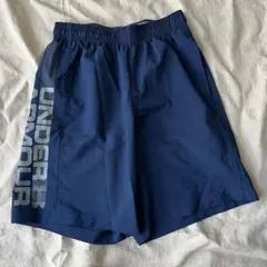 Under Armour ネイビーショートパンツ　サイズSMアンダーアーマー
