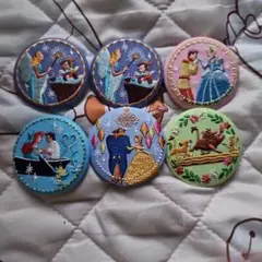 ディズニー　刺繍缶バッジセット