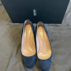 BOSS ネイビー スエード パンプス　35サイズ