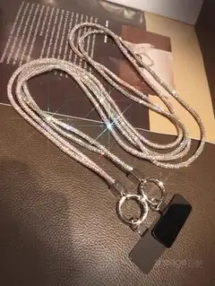 ラメ入りシルバー スマホショルダーストラップ