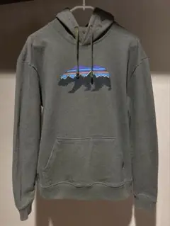 美品 patagonia 熊 プリント スウェット パーカー カーキ Lサイズ