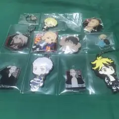 東京リベンジャーズ　キーホルダー　バッヂ