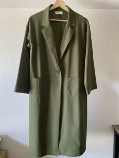 アウター カーキ