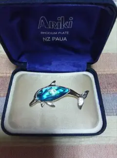 Ariki イルカブローチ NZパウア　最後値下げ