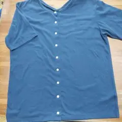 ネイビー ボタン付き Vネック 半袖Tシャツ前後どちらでも着られる