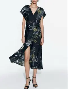 新品未使用タグ付き✨ZARA カシュクールフラワープリントワンピース　M