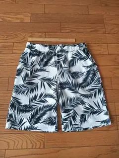 パームリーフ柄ショートパンツ M