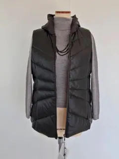 JEAN-LOUIS SCHERRER ■LL羊皮×ダウン・フード付ダウンベスト