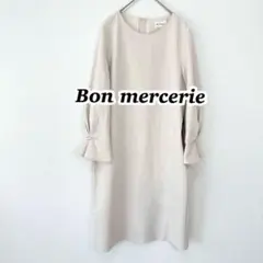 【ボンメルスリー】ロングワンピース フレア袖 ビジュー付き シンプル 上品