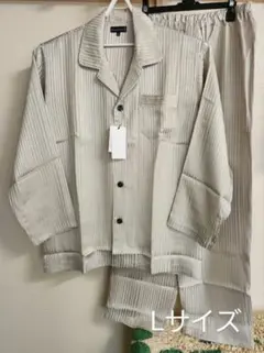 未使用品　マンシングウェア　Munsingwear　シルク100%パジャマ　L