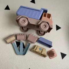 3COINS⋆お砂場ダンプトラックセット