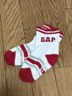 GAP ベビー靴下 12-24month赤白