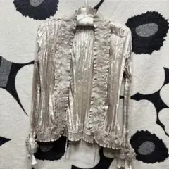 美品！スペッチオ！ シルバー フリル付き長袖