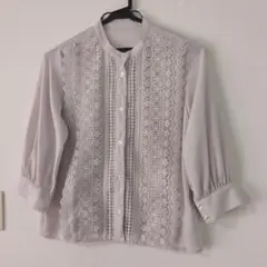 新品未使用　レース装飾ブラウス