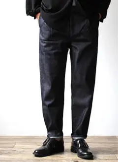 【美品】STILL BY HAND ワンタックテーパードデニムパンツ46タグ付き