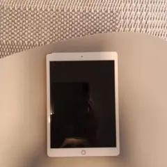 iPad第8世代 画面ひび割れあり