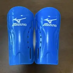 ［美品］サッカーすねあて　Mizuno 青