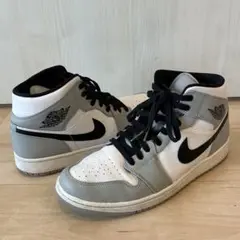 jordan 1 mid smoke grey ライトスモークグレー　ジョーダン