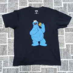 ユニクロ　カウズ　セサミストリート　クッキーモンスター　Мサイズ　UT