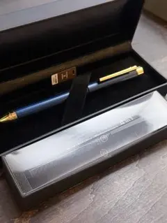 Item thumbnail for item 72ee2ded-a3b3-43ef-a7cb-4b56081d98f0