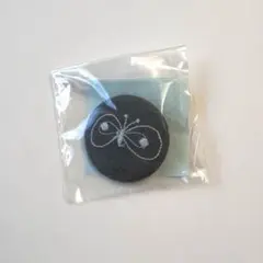 ミナペルホネン　ピンバッチ