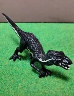 ジュラシックワールド スタンドフィギュア　トリロジーコレクション　インドラプトル