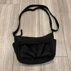 ユニクロ ナイロンショルダーバッグ 非売品 ノベルティ