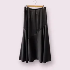 アンタイトル　フレア マーメイドスカート ブラック サテン風　2L（42）