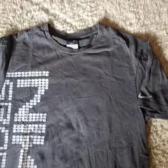 Nike グレー Tシャツ ロゴ入り150