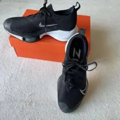 NIKE テンポ　24，5㎝