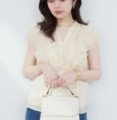 natural couture ラッフルフリルキーネックブラウス