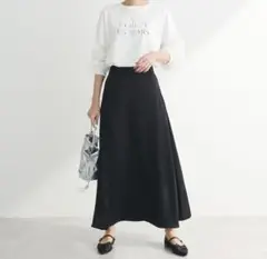 GreenParks　Petit Fleur サテンフレアスカート　新品