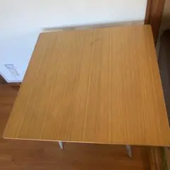 ダイニングテブル