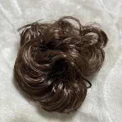ヘアウィッグ シュシュ 茶髪
