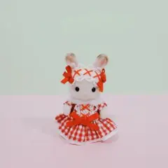 シルバニア　おでかけ赤ちゃん服（赤チェック）